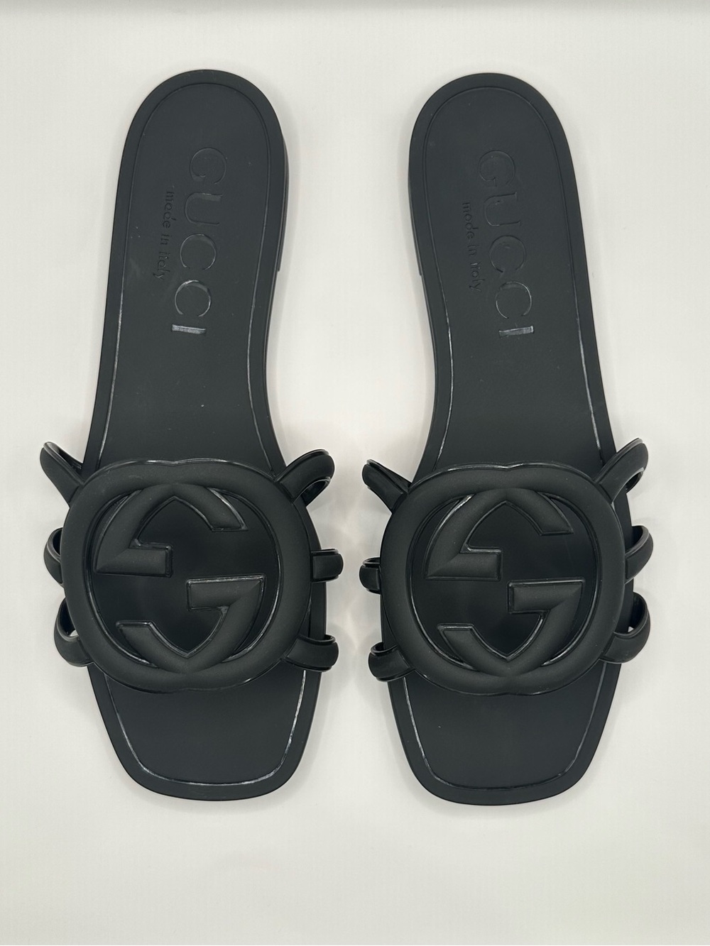 Gucci Interlocking G Black Leather Logo Flat Slide Sandals